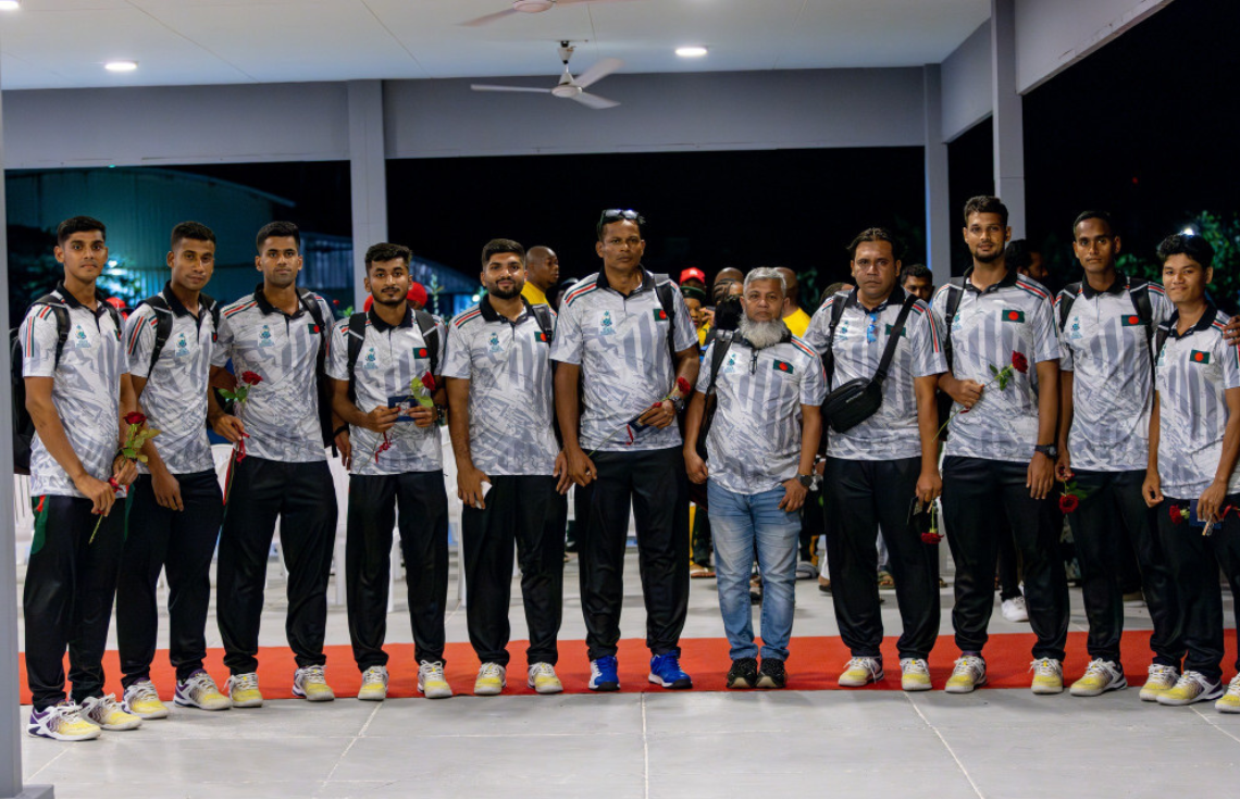 ކޮމޮންވެލްތު ބީޗް ހޭންޑް ބޯލް މުބާރާތުގައި ވާދަކުރާ ޤައުމީ ޓީމުތައް ކުޅުދުއްފުއްޓަށް ގޮސްފި