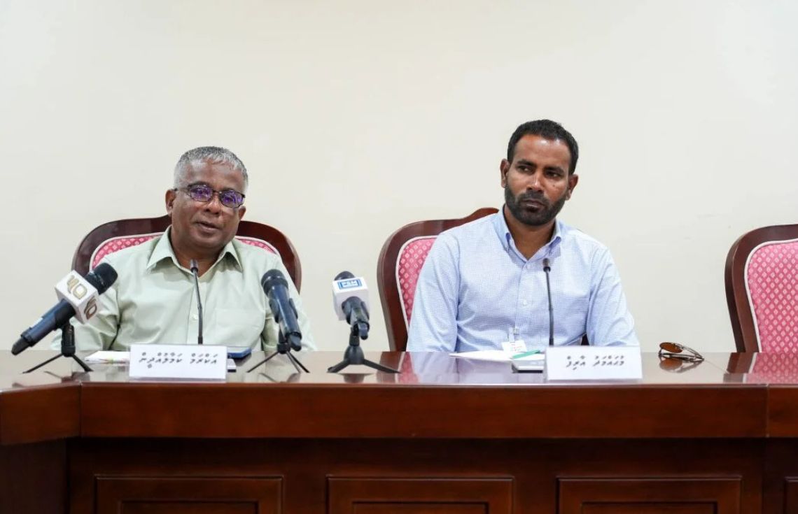 ގެދޮރިވެރިޔާ ސްކީމްގައި ހިމެނޭ ކޮރަޕްޝަންގެ މައްސަލާގައި އަކްރަމާއި ޢާރިފްގެ މައްޗަށް ދަޢުވާކޮށްފި