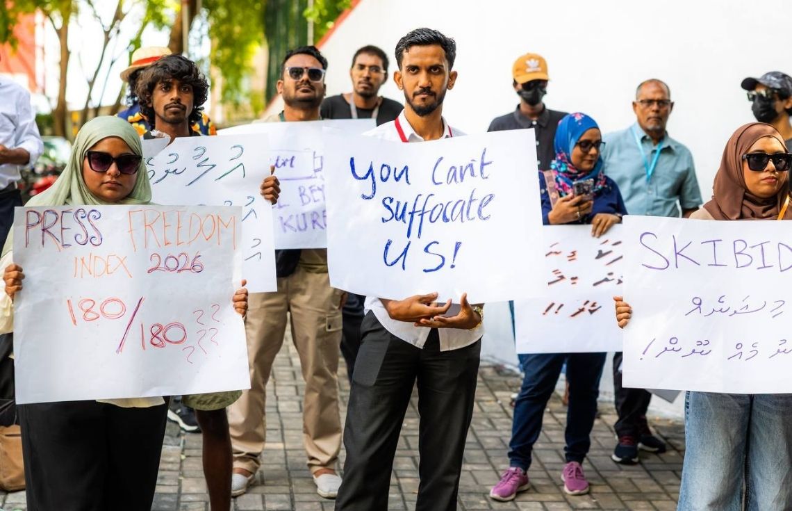 ރައްޔިތުންގެ މަޖިލިސް ކައިރީގައި ބޭއްވި ނޫސްވެރިންގެ އެއްވުމަކީ ޤާނޫނާ ޚިލާފު އެއްވުމެއް: ފުލުހުން