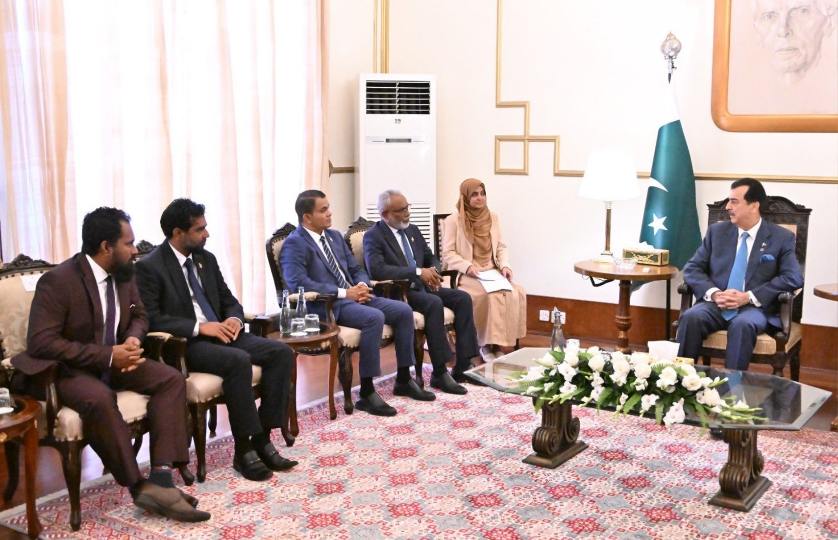 ރައްޔިތުންގެ މަޖިލީހުގެ ރައީސް، ޕާކިސްތާނުގެ ވަޤުތީ ރައީސްގެ އަރިހަށް އިޙްތިރާމްގެ ޒިޔާރަތެއް ކުރައްވައިފި