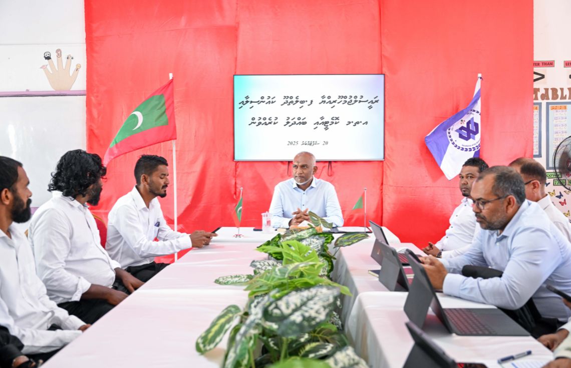 ބިލެއްދޫގެ ތަރައްްޤީއަށް ހިންގަމުންދާ މަޝްރޫޢުތަކާ ގުޅޭ ގޮތުން އެރަށު ކައުންސިލާ ރައީސް މަޝްވަރާކުރައްވައިފި