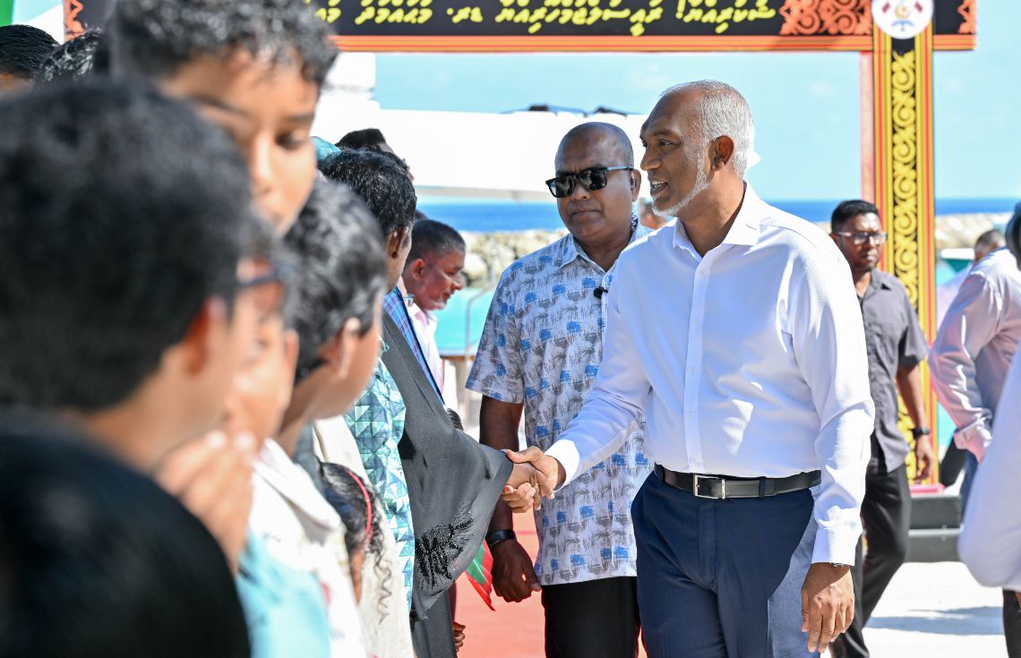ފ.އަތޮޅަށް ކުރައްވާ ދަތުރުފުޅުގެ ތެރެއިން ރައީސް މުޢިއްޒު ފ.ދަރަނބޫދުއަށް ވަޑައިގެންފި
