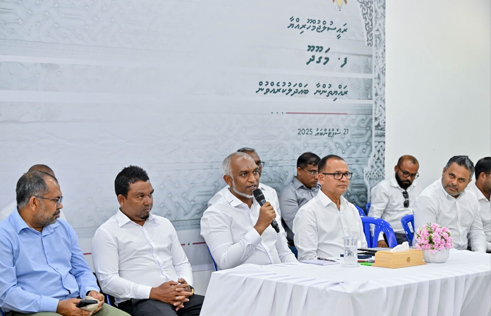 މަގޫދޫ އެއާޕޯޓްގެ މަސައްކަތް ގިނަވެގެން 1 އަހަރު ދުވަހުގެ ތެރޭގައި ނިންމާނެކަމުގެ ޔަޤީންކަން ރައީސް ދެއްވައިފި