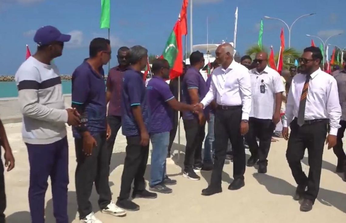 ރައީސްގެ މުލަކުއަތޮޅު ދަތުރުފުޅު: މިއަދުގެ ފުރަތަމަ މަންޒިލަކަށް ދިއްގަރު