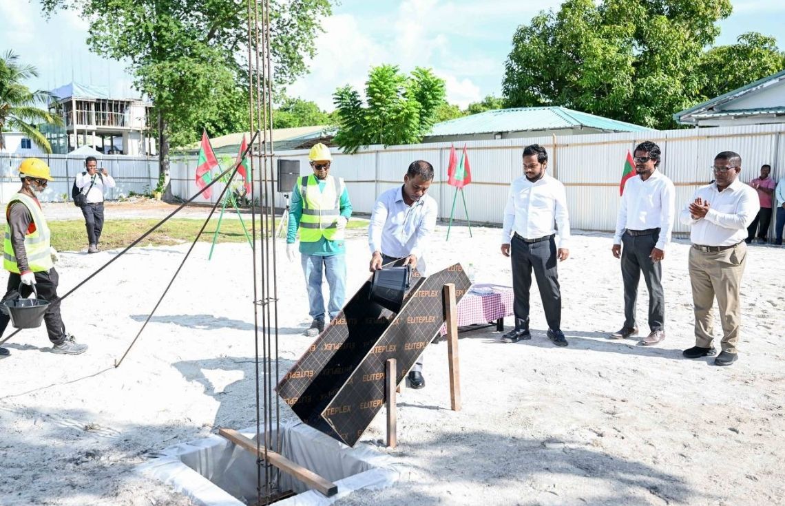 މ. މުލަކު ޞިއްޙީ މަރުކަޒު ހޮސްޕިޓަލަކަށް ބަދަލުކުރުމަށް ހަދާ އިމާރާތުގެ ޢަމަލީ މަސައްކަތް ފަށައިފި