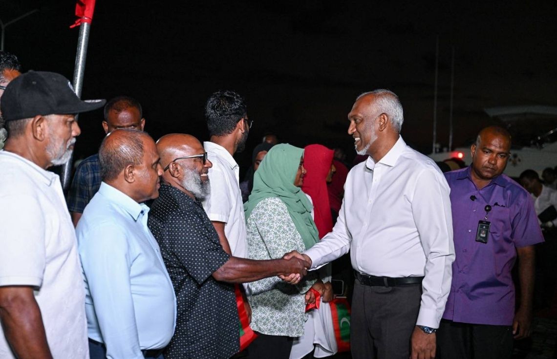 ރައީސް ޑރ މުޢިއްޒު ވިލިފުއްޓަށް ވަޑައިގެންފި