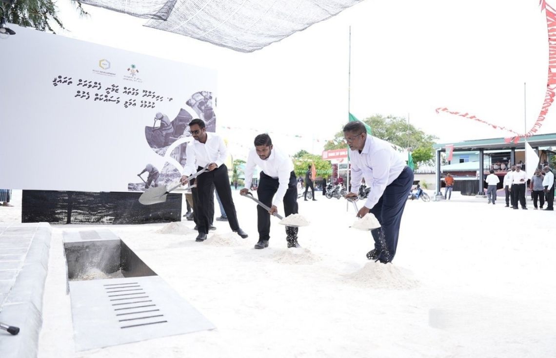 ތ. ހިރިލަންދޫގެ މަގުތައް ޒަމާނީ ފެންވަރަށް ތަރައްޤީކުރުމުގެ ޢަމަލީ މަސައްކަތް ފަށައިފި