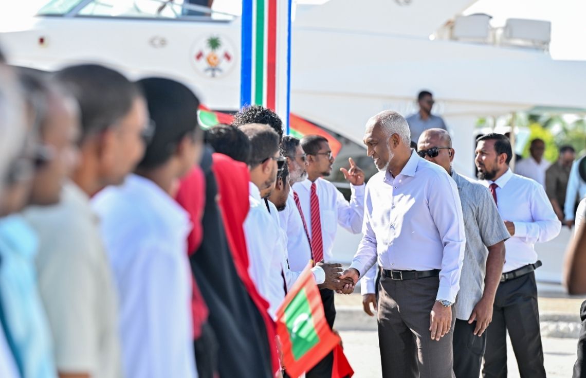 ރައީސް މުއިއްޒު ދިޔަމިގިއްޔަށް، ރައްޔިތުން ކިޔުއްވީ ހޫނު މަރުޙަބާއެއް