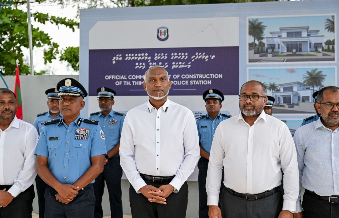 ތިމަރަފުށީގެ ފުލުހުންގެ މަރުކަޒުގެ ބިންގާ އަޅައި، ފުޓްސަލް ދަނޑުގެ އަމަލީ މަސައްކަތް ފަށައިފި