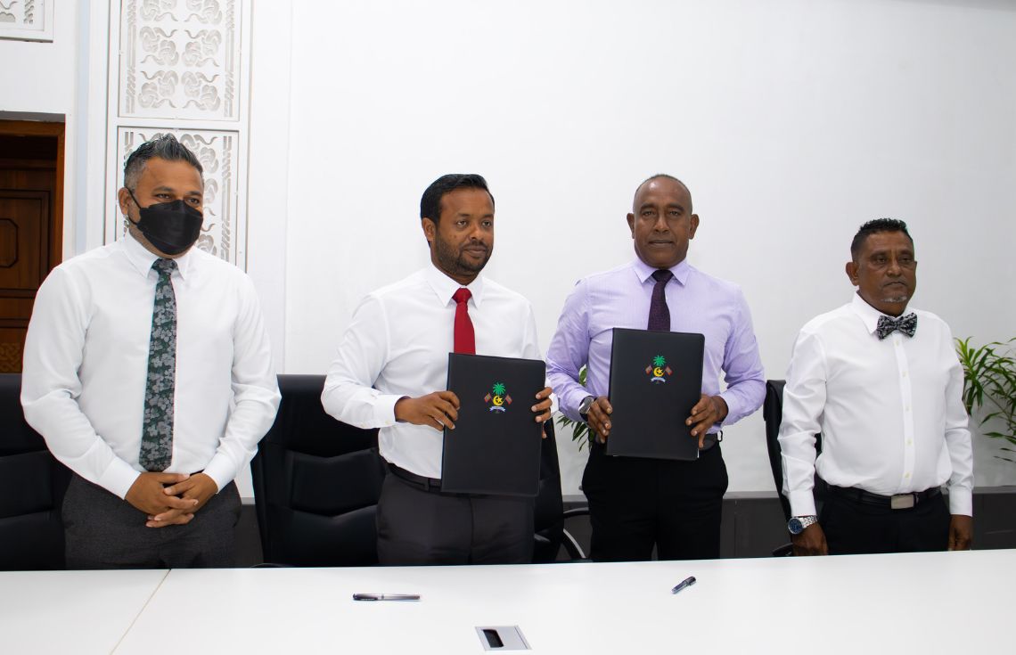 އަރބަން ސެންޓަރެއްގެ ގޮތުގައި ތަރައްޤީކުރާ ޅ. ނައިފަރުން 45 ހެކްޓަރުގެ ބިން ހިއްކުމުގެ މަސައްކަތް އެމްޓީސީސީއާ ހަވާލުކޮށްފި