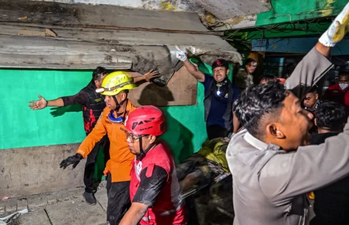 އިންޑޮނޭޝިއާގެ އިސްލާމީ މަދަރުސާއެއް ވެއްޓި އެއް ކުއްޖަކު މަރުވެ، 38 ކުދިން ގެއްލިއްޖެ
