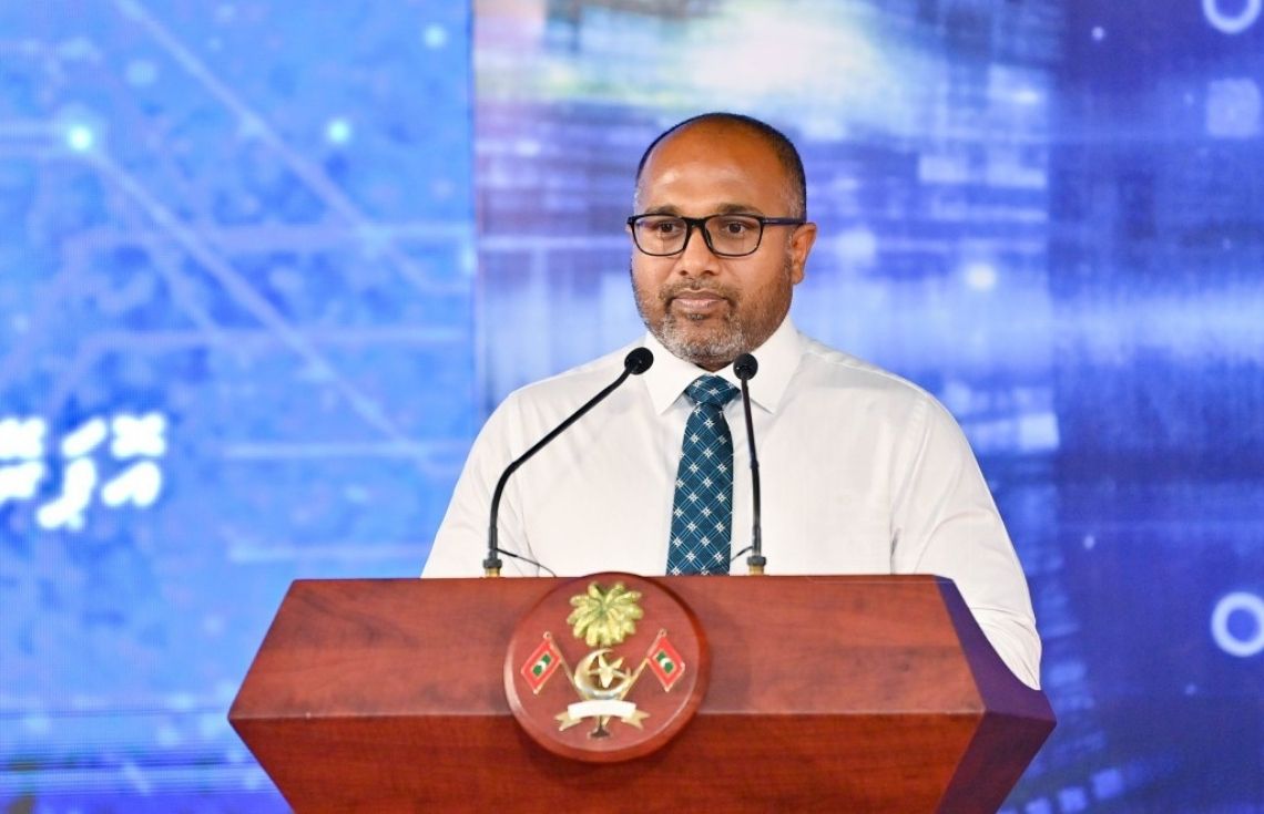ކޮރަޕްޝަން ހުއްޓުވުމަށް އެންމެ ރަނގަޅުގޮތަކީ އެ ޢަމަލު ހިންގާ ފަރާތްތަކުގެ މައްޗަށް ޤާނޫނު ތަންފީޒުކުރުން: ވަޒީރު އިޙްސާން