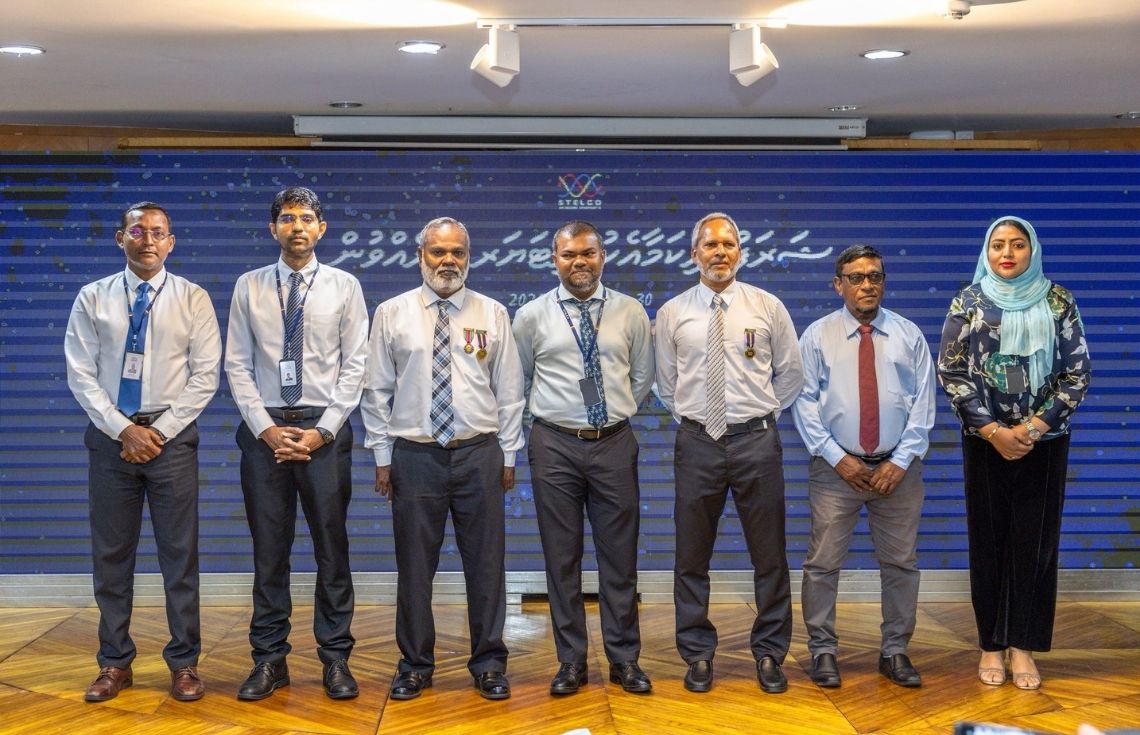 ސްޓެލްކޯއަށް ދިގު މުއްދަތަކަށް ޚިދުމަތްކޮށްދެއްވި 3 ބޭފުޅަކު ޝަރަފްވެރިކަމާއެކު ރިޓަޔަރކުރައްވައިފި