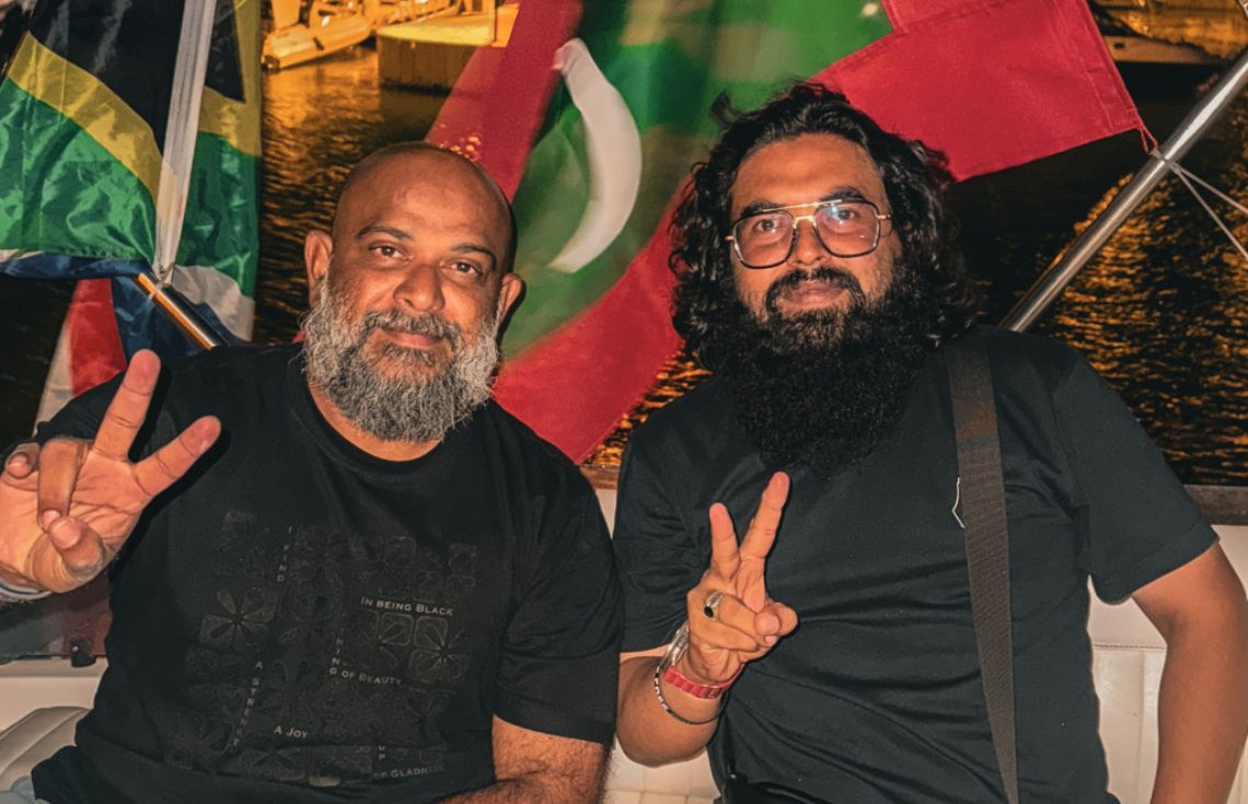 ފަސްޖެހުމެއްނެތި ޝާޒް ނުކުތީ ދިވެހިން ހެޔޮ ހިތުން ދިން އެހީގެ ސާމާނުތައް އަމާނާތްތެރިކަމާއެކު އޭގެ ހައްގުވެރިންނަށް ފޯރުކޮށްދޭން!