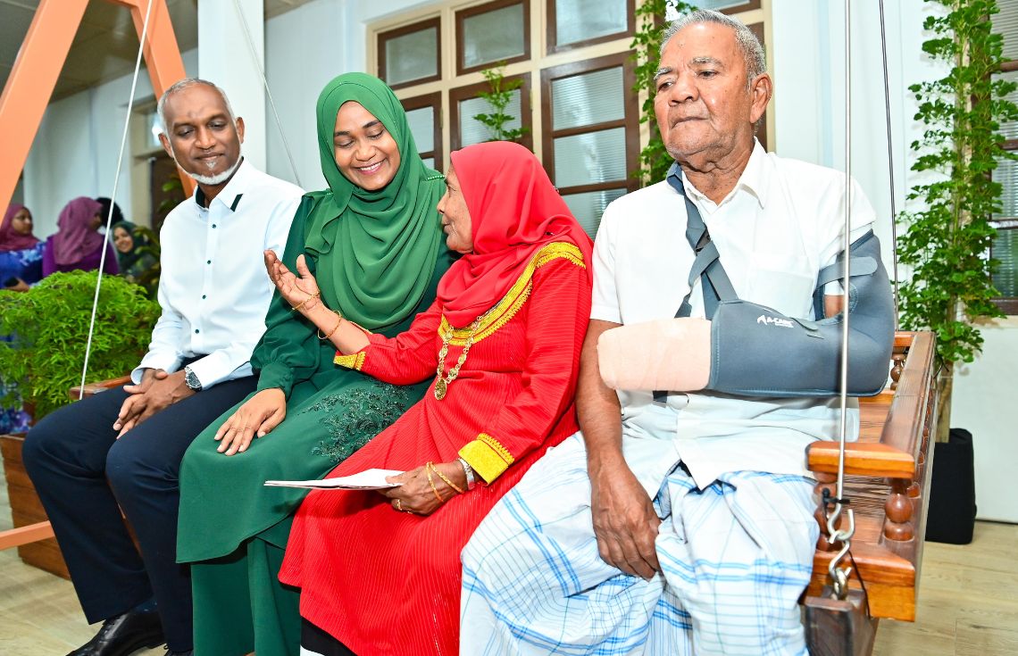 ރާއްޖޭގެ ކޮންމެ ރަށަކީވެސް ދޮށީ އުމުރުގެ ރައްޔިތުންނަށް ފަހި، އޯގާތެރި ވެއްޓަކަށް ހެދުމަކީ ސަރުކާރުގެ ސިޔާސަތެއް: ރައީސް