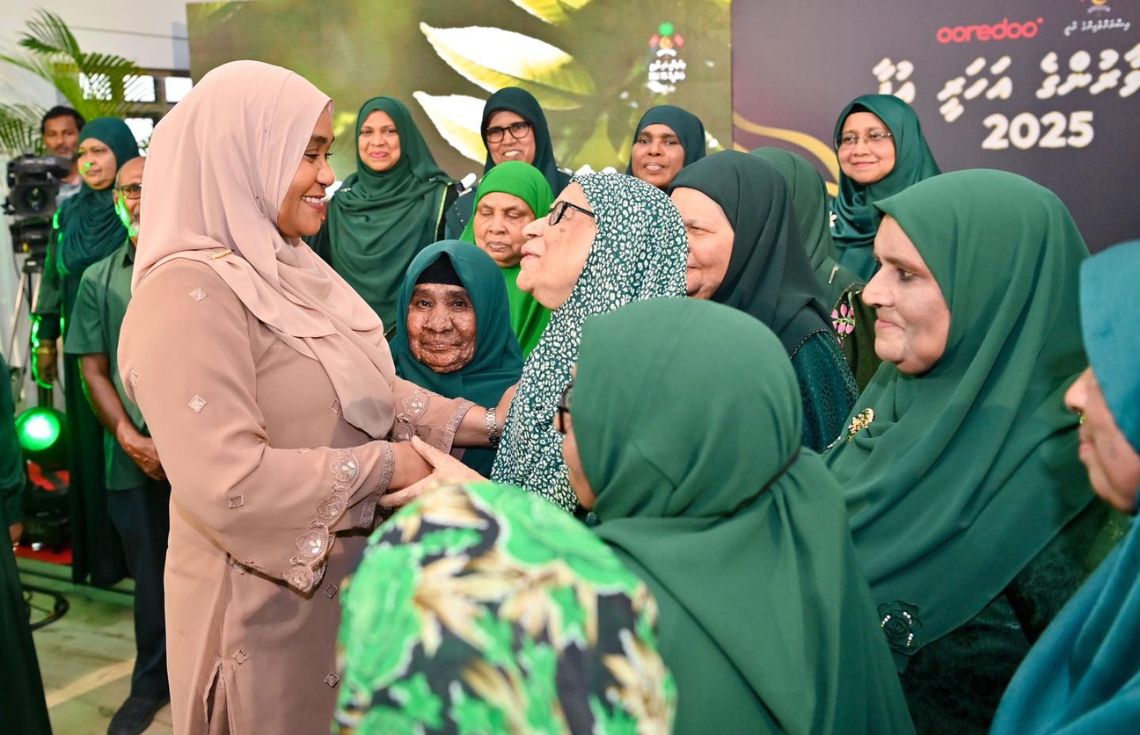 ދޮށީއުމުރުގެ މީހުންގެ ވިސްނުމުގެ މަގު ދެއްކުމުގެ ސަބަބުން ޢާއިލާތަކަށް ބަދަހިކަމާއި އުފާފާގަތިކަން ލިބޭ: މެޑަމް ސާޖިދާ