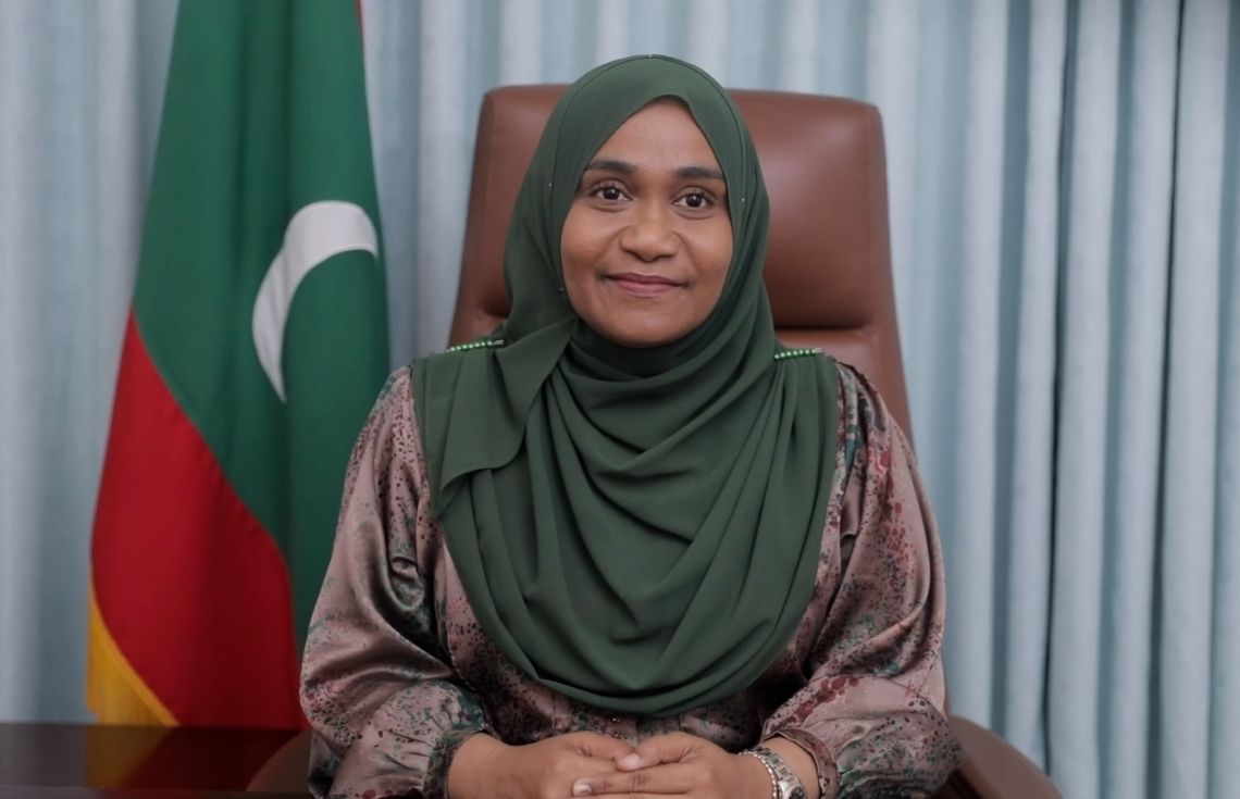 ރާއްޖޭގެ ފަތުރުވެރިކަމަށް 53 އަހަރު ފުރުމުގެ މުނާސަބަތުގައި މެޑަމް ސާޖިދާ ތަހުނިޔާ ފޮނުއްވައިފި