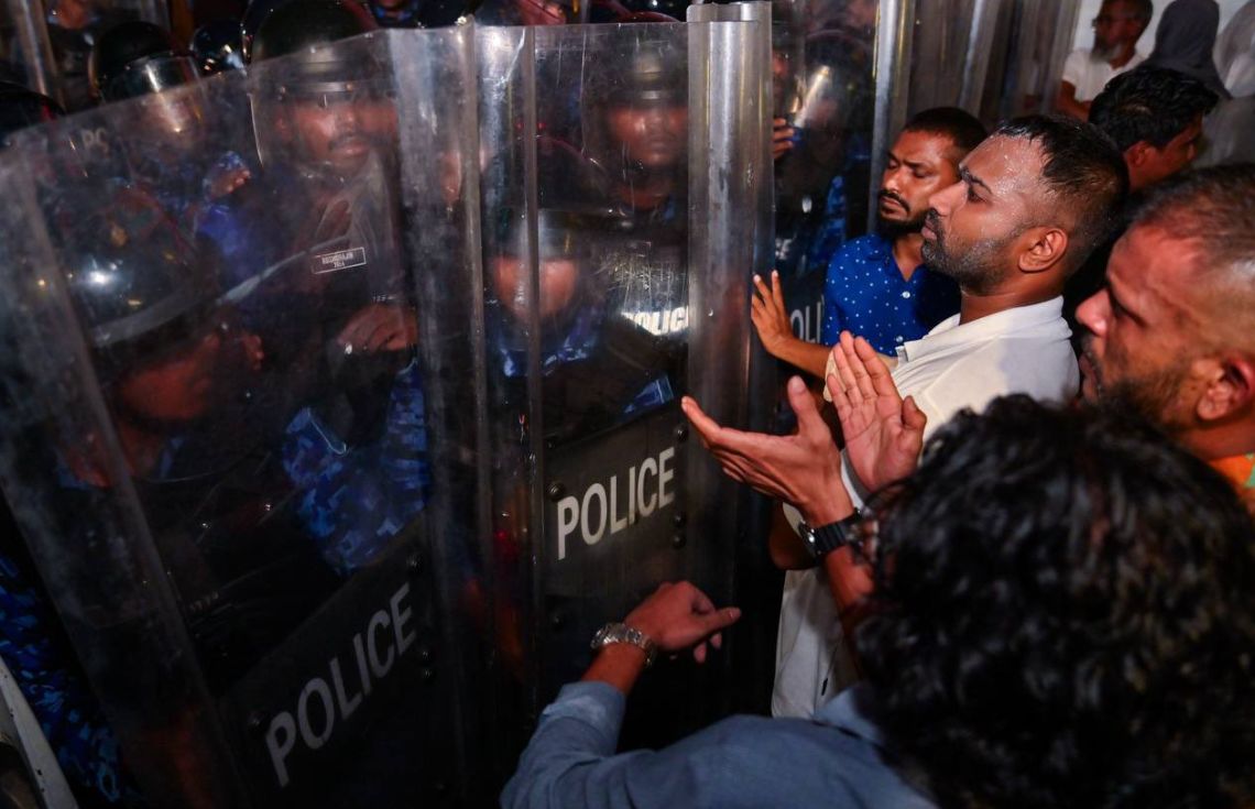 ޤައުމުގެ އަމަންއަމާންކަން ދެމެހެއްޓުމަށް ދިވެހި ފުލުހުން ކުރައްވާ ބުރަ މަސައްކަތަށް މަޖިލީހުގެ ރައީސް ސާބަސް ދަންނަވައިފި