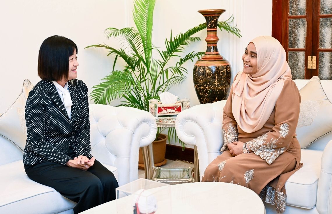 ރައީސުލްޖުމްހޫރިއްޔާގެ އަނބިކަނބަލުންގެ އަރިހަށް ޖަޕާނުގެ ސަފީރު އިޙްތިރާމްގެ ޒިޔާރަތެއް ކުރައްވައިފި