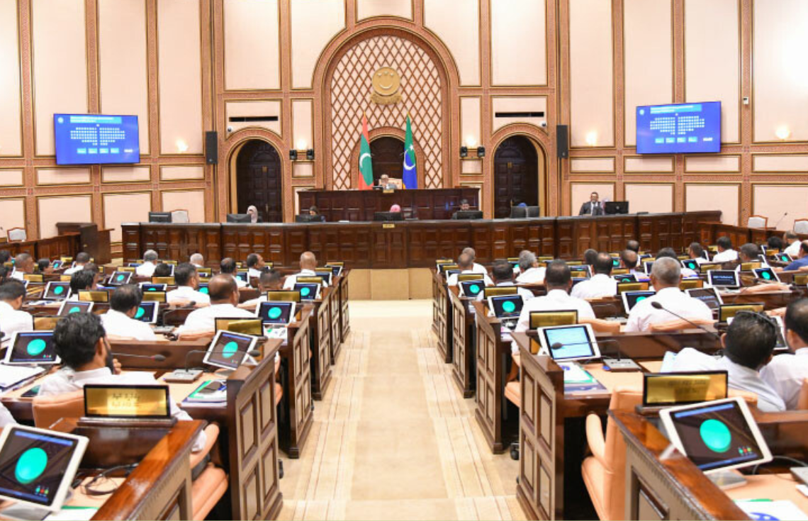 ވަޒީރުންގެ މާލީ ބަޔާން ހުށަހެޅުން ލާޒިމުކުރާ އިސްލާޙު މަޖިލީހަށް ބަލައިގެންފި
