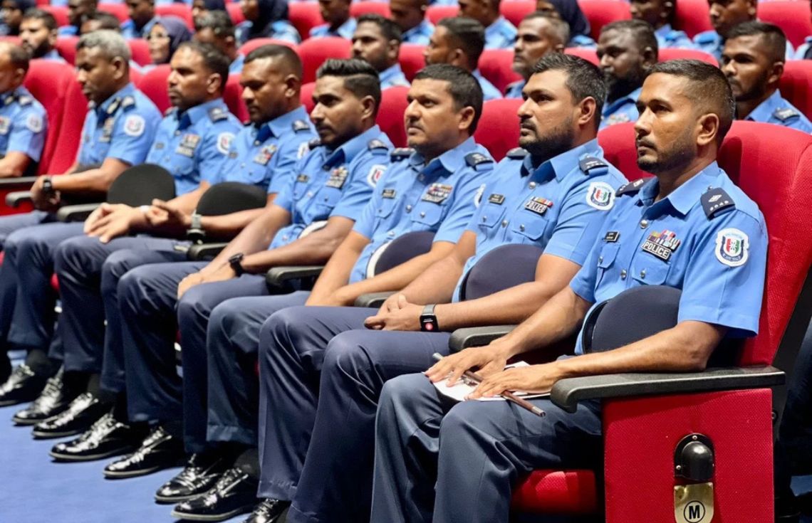 ސައުތު ޕޮލިހުގެ ފުލުހުންނަށް ބޭއްވި ފަސްޓްލައިން މެނޭޖްމަންޓް ކޯސް ނިންމާލައިފި