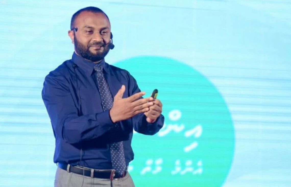 އިސްލާމީ ވުޒާރާގެ ބޭފުޅުންނަށް ޢުމްރާ ކުންފުނި ނުހިންގޭ ގޮތް ހެދުމުގެ މަޝްވަރާތައް ކުރަނީ