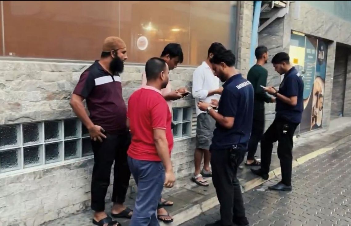 މާލޭގައި ޤަވާއިދާ ޚިލާފަށް އުޅެމުންދިޔަ 9 ބިދޭސީއަކު އިމިގްރޭޝަންގެ ބެލުމުގެ ދަށަށް