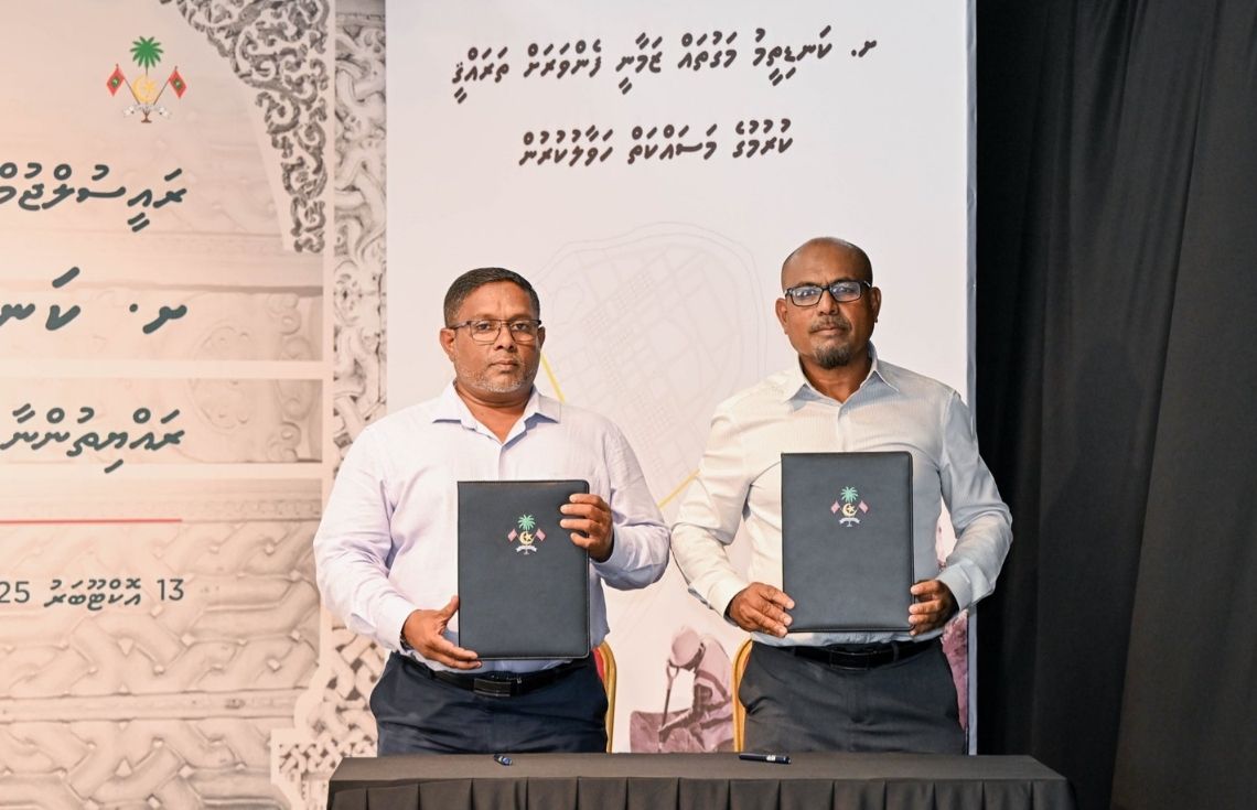 ކަނޑިތީމުގެ މަގުތައް ހެދުމާއި، ބަނދަރު ތަރައްޤީކުރުމުގެ މަޝްރޫޢުގެ އެއްބަސްވުމުގައި ސޮއިކޮށްފި