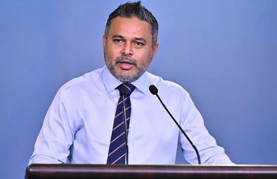 އިނގިރޭސިވިލާތާއެކު މިނިވަން ވިޔަފާރީގެ އެއްބަސްވުމެއްގައި ސޮއިކުރުމަށް ކުރަމުންދިޔަ މަސައްކަތް ހުއްޓާލާފައިވާ ކަމަށް ބުނާ ވާހަކަ ވަޒީރު ދޮގުކުރައްވައިފި