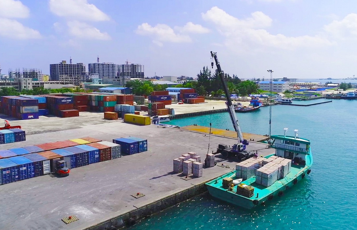 ގެއްލުނު ސިނގިރޭޓު ކޮންޓެއިނަރުތަކުގެ މައްސަލައިގައި ހަތަރު މީހަކު ހައްޔަރުކޮށްފި