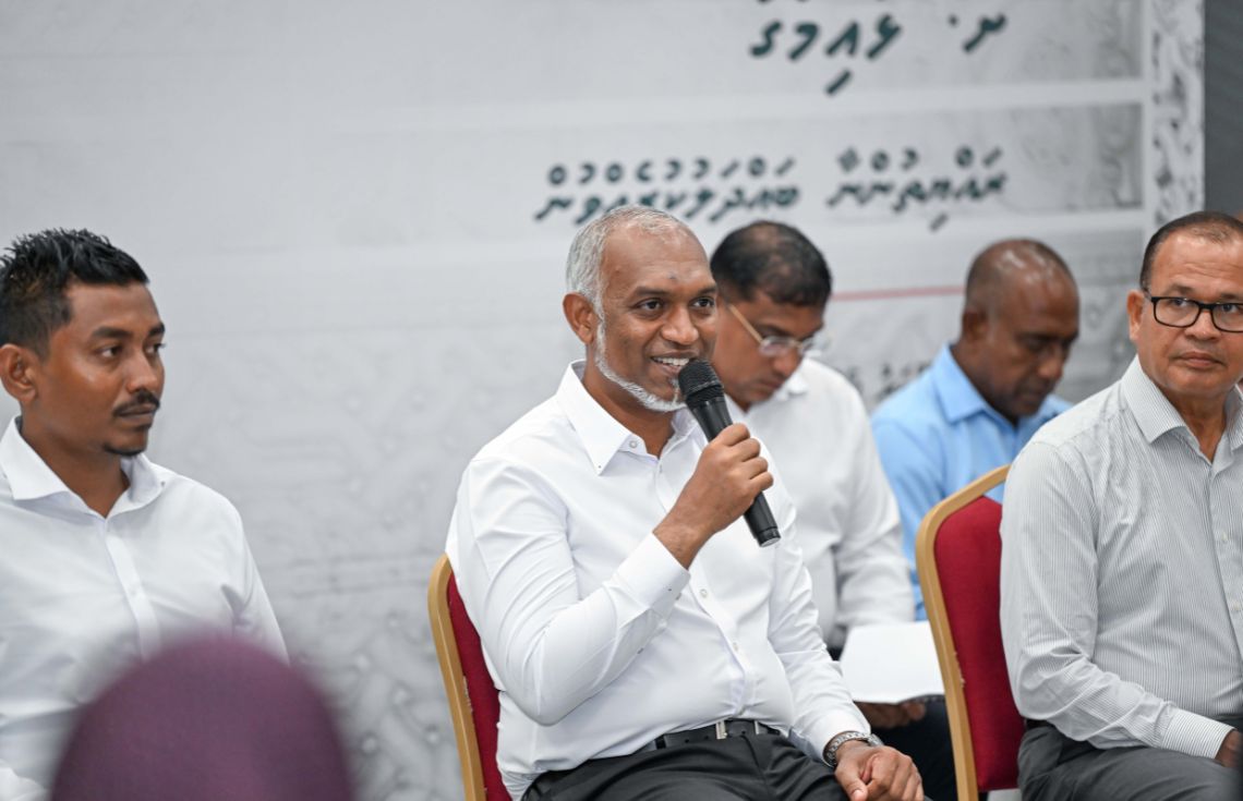 ޅައިމަގުގެ ކަރަންޓާއި ޞިއްޙީ ޚިދުމަތް ފުޅާކުރައްވައި، ތަރައްޤީގެ ބޮޑެތި މަޝްރޫޢުތަކެއް ފައްޓަވާނެކަމަށް ރައީސް ޑރ. މުޢިއްޒު ވިދާޅުވެއްޖެ