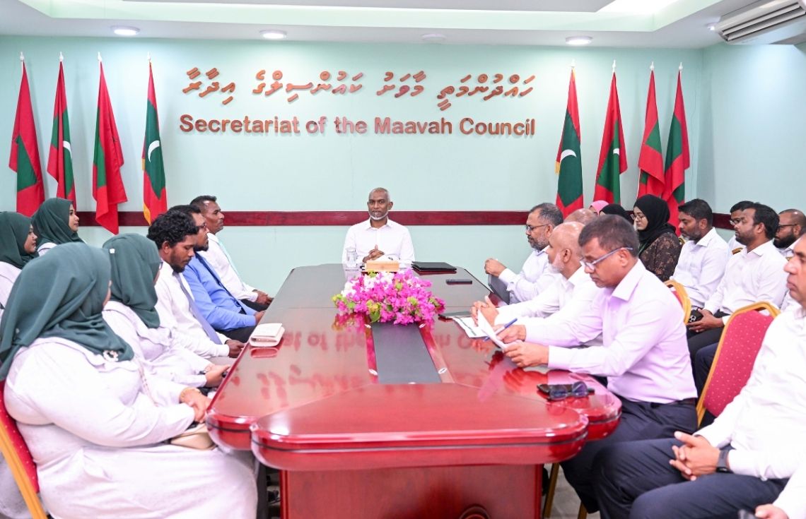 ރައީސުލްޖުމްހޫރިއްޔާ، މާވަށު ކައުންސިލާއި ބައެއް މުއައްސަސާތަކުގެ އިސްވެރިންނާއި ބައްދަލުކުރައްވައިފި