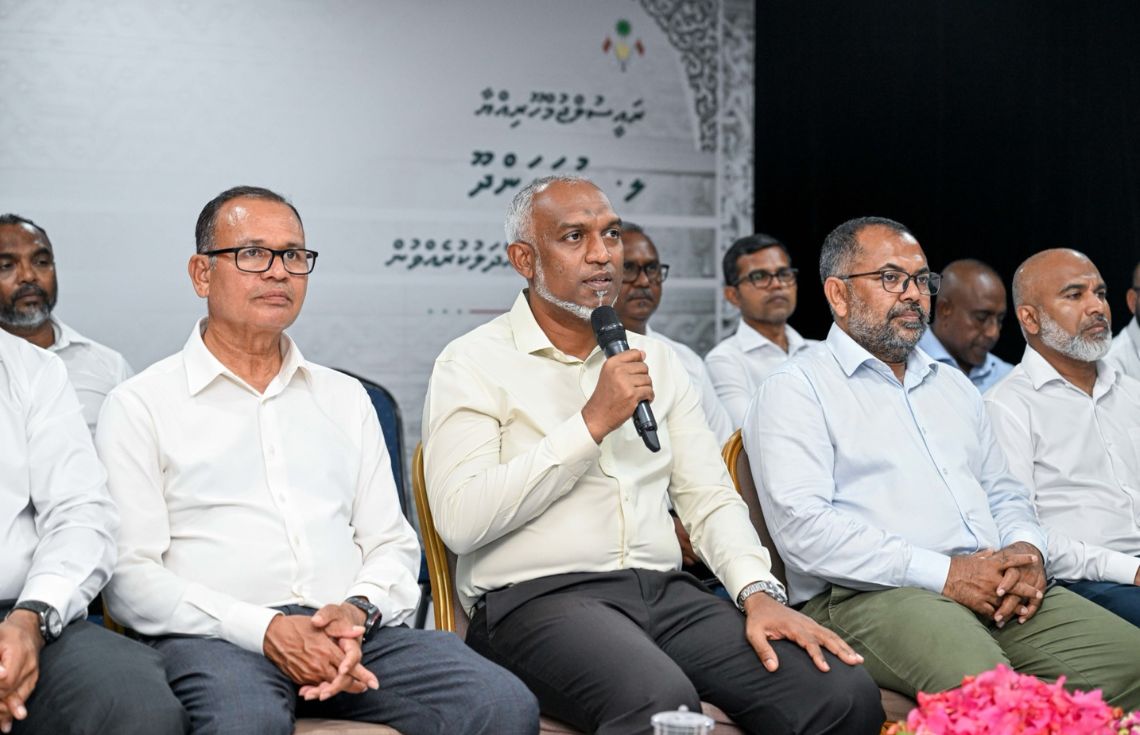 ކުނަހަންދޫގެ މަގުތައް ހެދުމާއެކު މަގުތަކުގައި ފެންބޮޑުވުމުގެ މައްސަލައަށް ހައްލުހޯއްދަވައި ދެއްވާނެކަމަށް ރައީސް ވިދާޅުވެއްޖެ