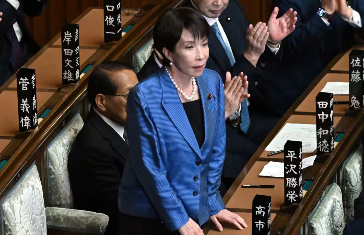 ޖަޕާނުގެ ތާރީޚުގައި ފުރަތަމަ ފަހަރަށް އަންހެން ބޮޑުވަޒީރެއް