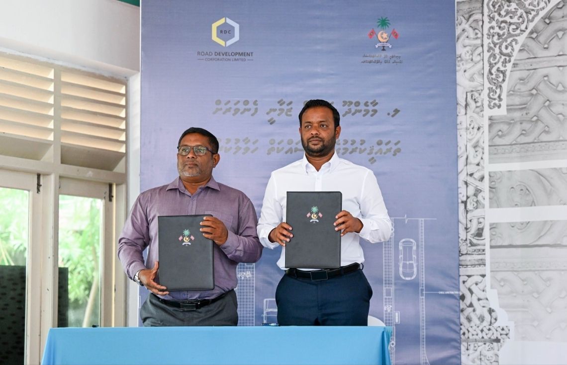 ލ. މާމެންދޫގެ މަގުތައް ޒަމާނީ ފެންވަރަށް ތަރައްޤީކުރުމުގެ މަސައްކަތް  އާރުޑީސީއާ ހަވާލުކޮށްފި