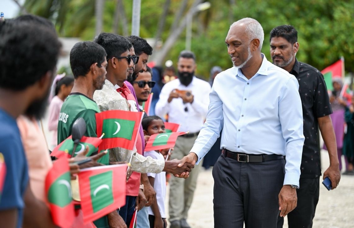 ރައީސްގެ ހައްދުންމަތީ ދަތުރުފުޅުގެ ތެރެއިން މުންޑޫއަށް ވަޑައިގެންފި