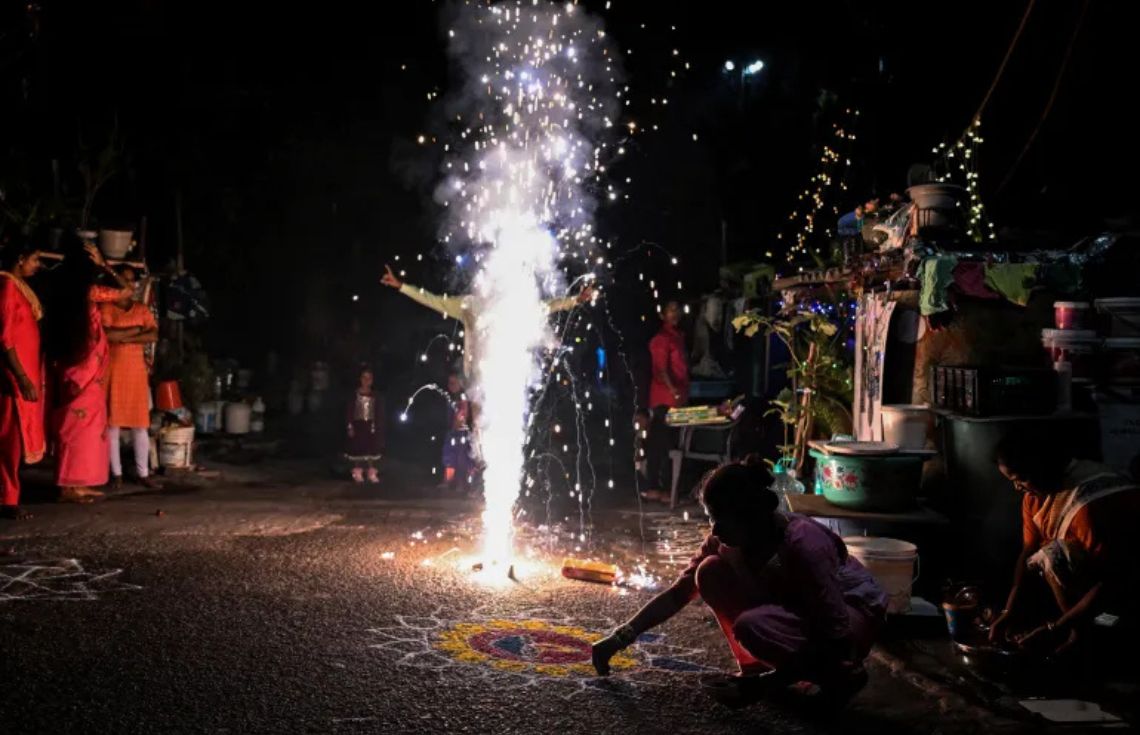 އިންޑިއާގެ “ދިވާލީ ޕަޓާކާ” ތަކާއެކު ނިއުދިއްލީގެ ވައި ނުރައްކާތެރި މިންވަރަށް ތަޣައްޔަރުވެެއްޖެ