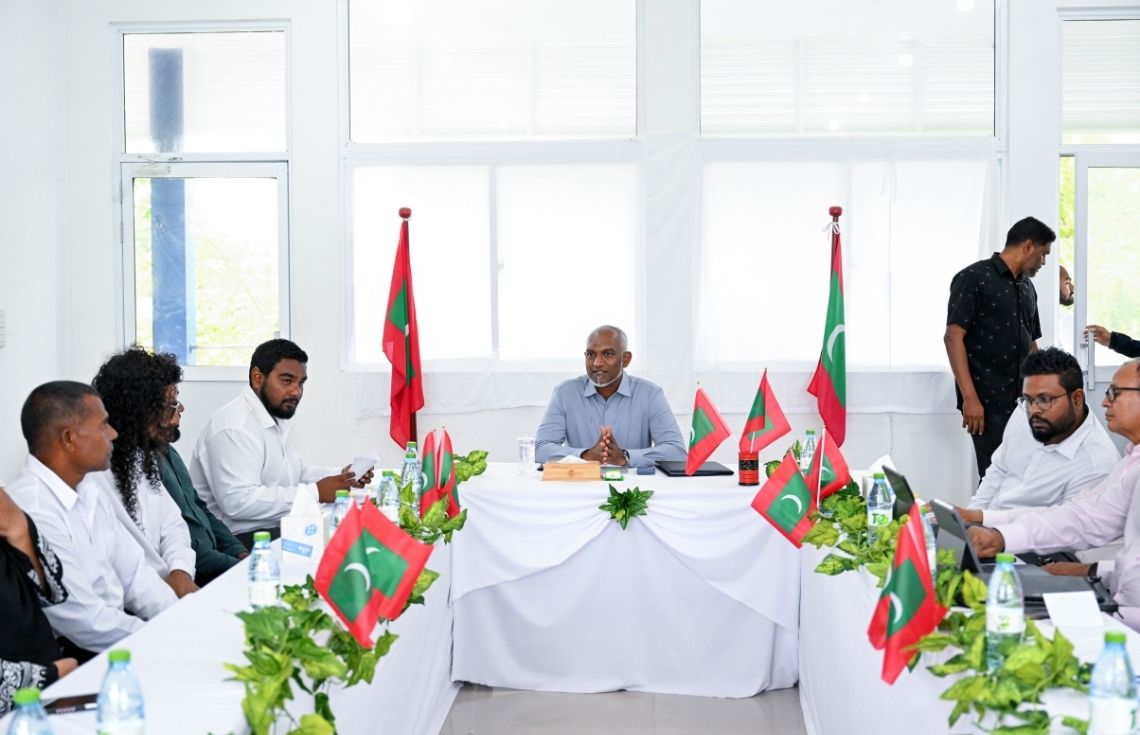 ރައީސުލްޖުމްހޫރިއްޔާ، ދަނބިދޫ ކައުންސިލާއި ބައެއް މުއައްސަސާތަކުގެ އިސްވެރިންނާއި ބައްދަލުކުރައްވައިފި