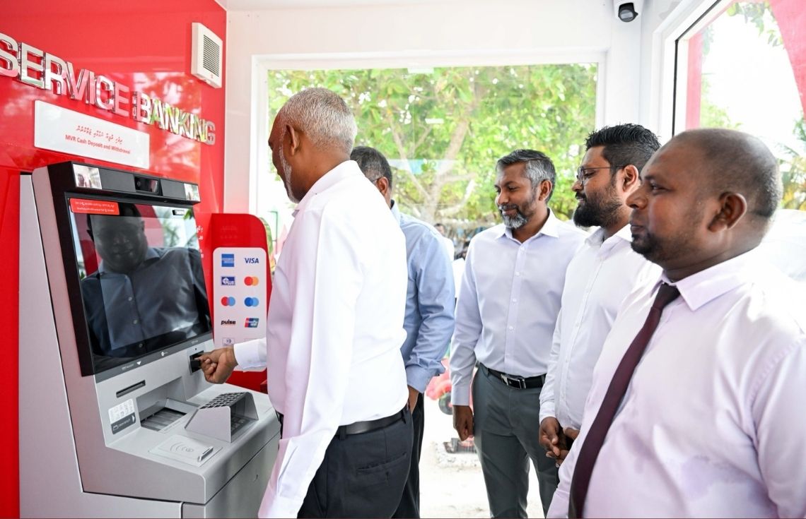 ލ. އިސްދޫގައި ބީއެމްއެލް އޭޓީއެމްގެ ޚިދުމަތް ރައީސުލްޖުމްހޫރިއްޔާ އިފްތިތާޙުކޮށްދެއްވައިފި