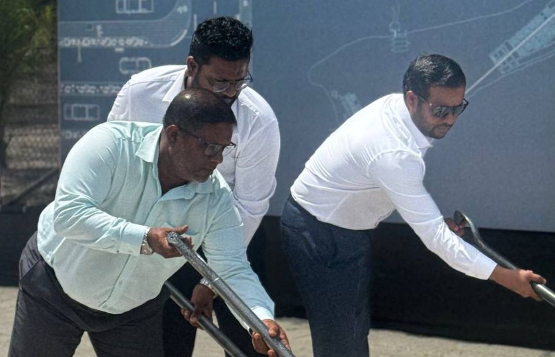 ލ. އިސްދޫ-ކަލައިދޫ މަގުތަށް ޒަމާނީ ފެންވަރަށް ތަރައްޤީކުރުމުގެ ޢަމަލީ މަސައްކަތް ފަށައިފި