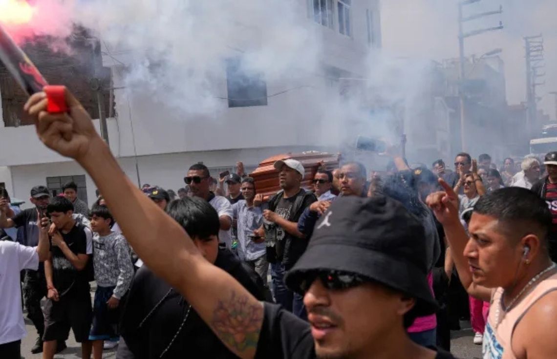 ޕެރޫގެ ވެރިރަށުގައި ކުއްލި ޙާލަތު އިޢުލާނުކޮށްފި