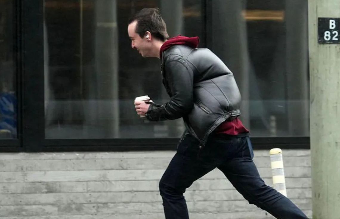 ނިއުޒީލެންޑުގައި މޫސުން ގޯސްވެ، އެތައް ހާސް ގެއަކުން ކަރަންޓު ކެނޑިފައި!