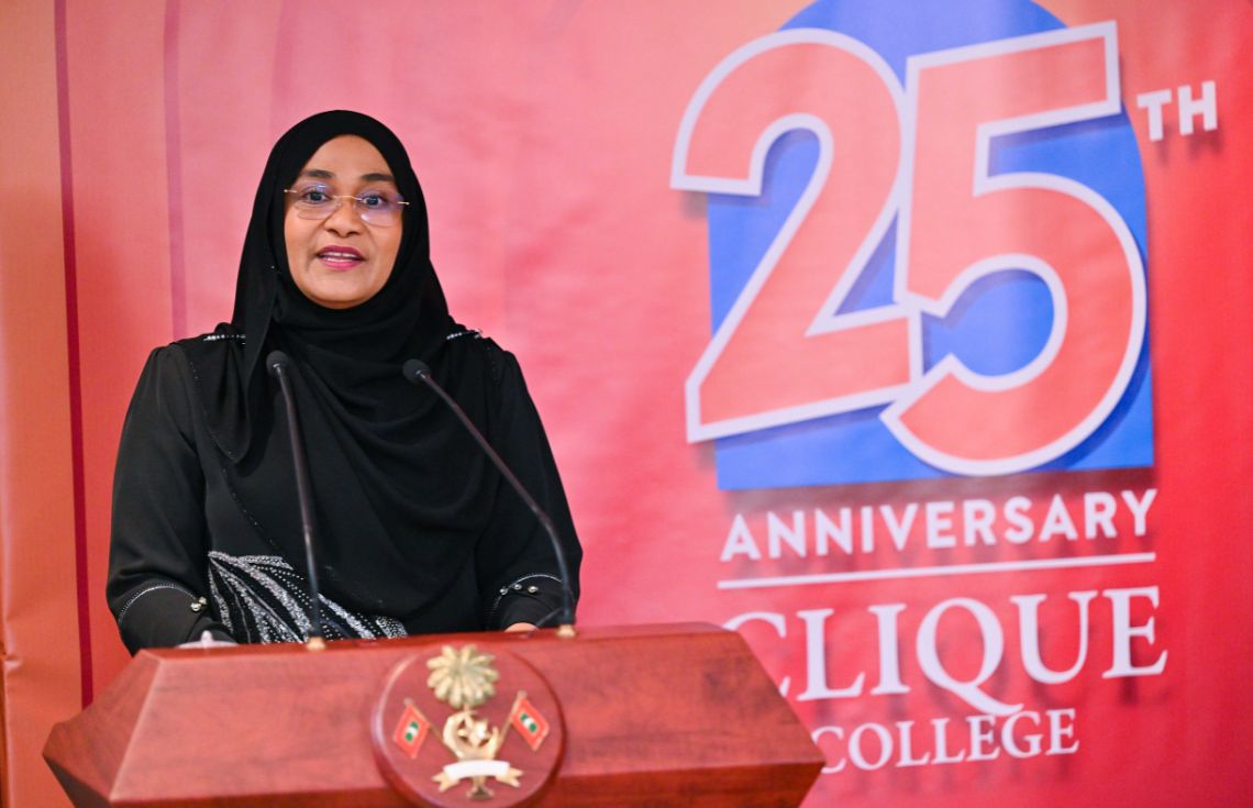 އުންމީދަކީ ޒަމާނަށް ލޯހުޅުވިފައިވާ، އުފެއްދުންތެރި، ނަޒާހަތްތެރި ޖީލެއް ބިނާވެގެން ދިއުން: ފަސްޓް ލޭޑީ