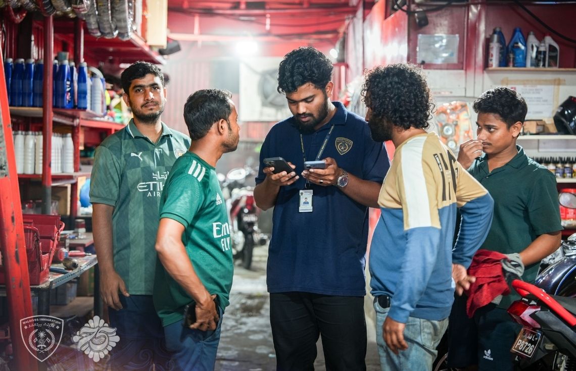 ޤަވާއިދަ ޚިލާފަށް އުޅެމުންދިޔް ބިދޭސީން ތަކެއް އިމިގްރޭޝަންގެ ބެލުމުގެ ދަށަށް ގެންގޮސްފި