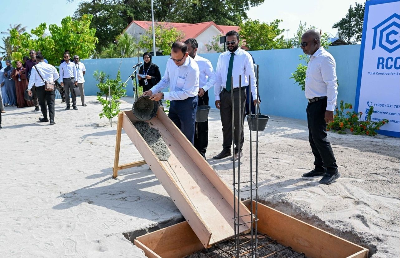 އޮޅުވެލިފުށީ ކައުންސިލްގެ އައު އިމާރާތުގެ ޢަމަލީ މަސައްކަތް ފަށައިފި