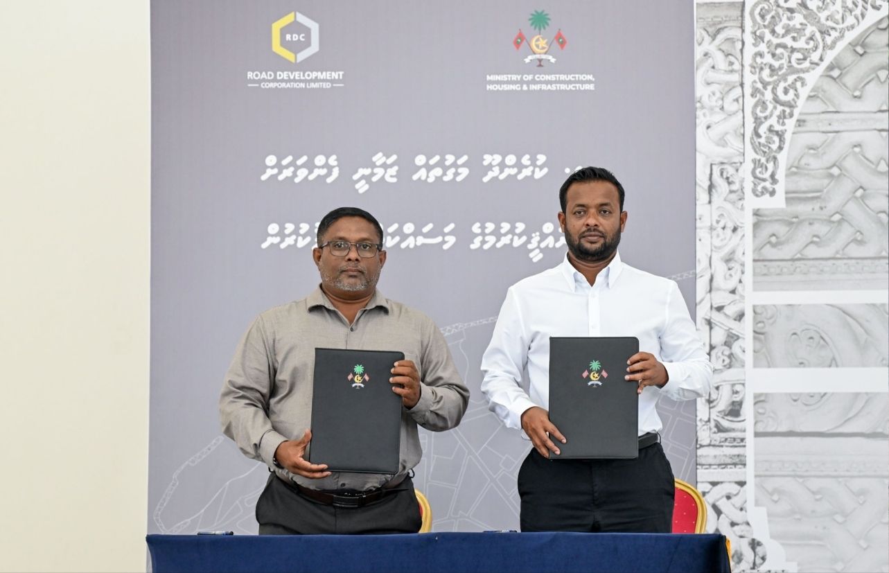 ޅ. ކުރެންދޫ މަގުތައް ޒަމާނީ ފެންވަރަށް ތަރައްޤީކުރުމުގެ މަސައްކަތް އާރުޑީސީއާ ހަވާލުކޮށްފި