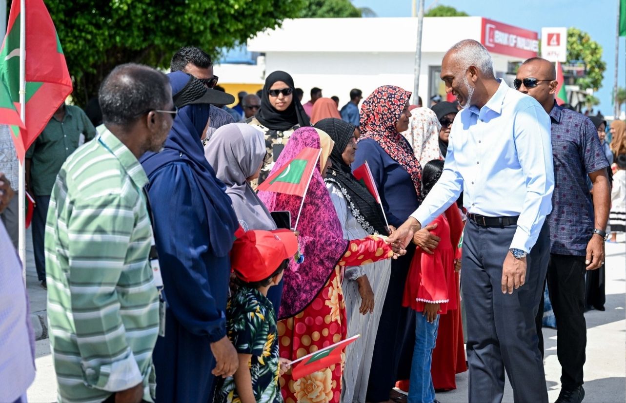 ރައީސުލްޖުމްހޫރިއްޔާއަށް ޅ. ހިންނަވަރުން ހޫނު މަރުޙަބާއެއް ދަންނަވައިފި