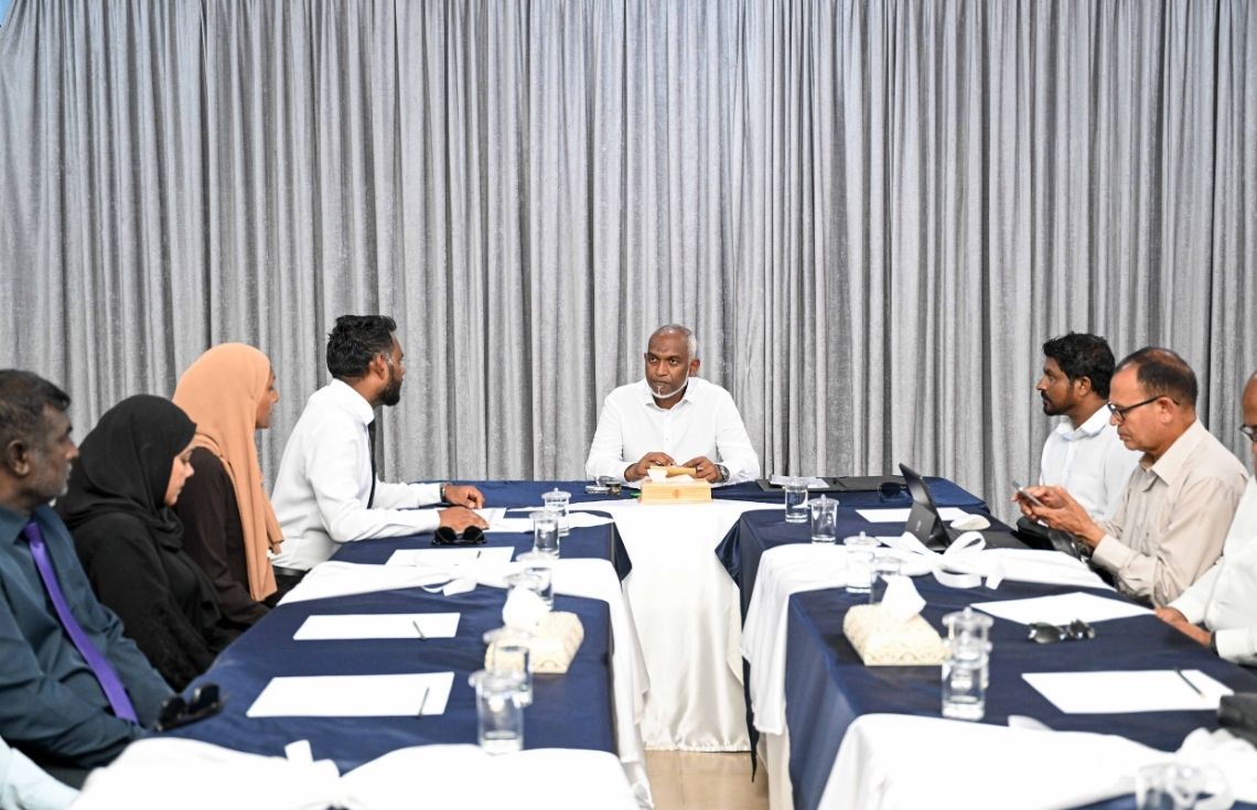 ރައީސް މުޢިއްޒު ދިއްފުށީ ކައުންސިލާ އަންހެނުންގެ ކޮމިޓީ އަދި މުއައްސަސާތަކާއި ބައްދަލުކުރައްވައިފި