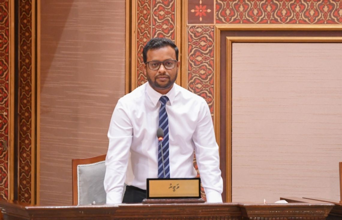 ބޮޑުފޮޅަދޫ ބަނދަރު ހެެދުން މި ފެށޭ ނޮވެމްބަރު މަހު ބަޔަކާ ހަވާލުކުރާނަން: ވަޒީރު މުއްޠަލިބް