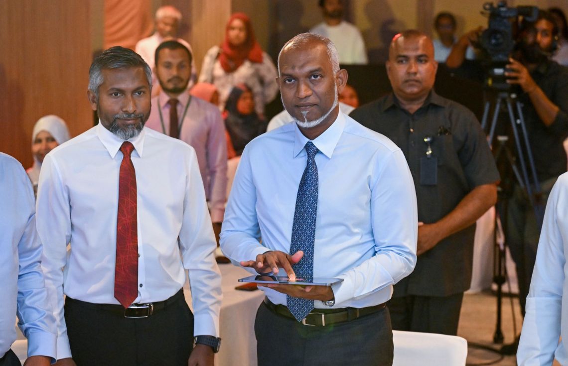 "ދިވެހީންގެ ބޭންކް މުޅި ރާއްޖެއަށް" ކެމްޕެއިން ރައީސުލްޖުމްހޫރިއްޔާ އިފްތިތާޙުކޮށްދެއްވައިފި